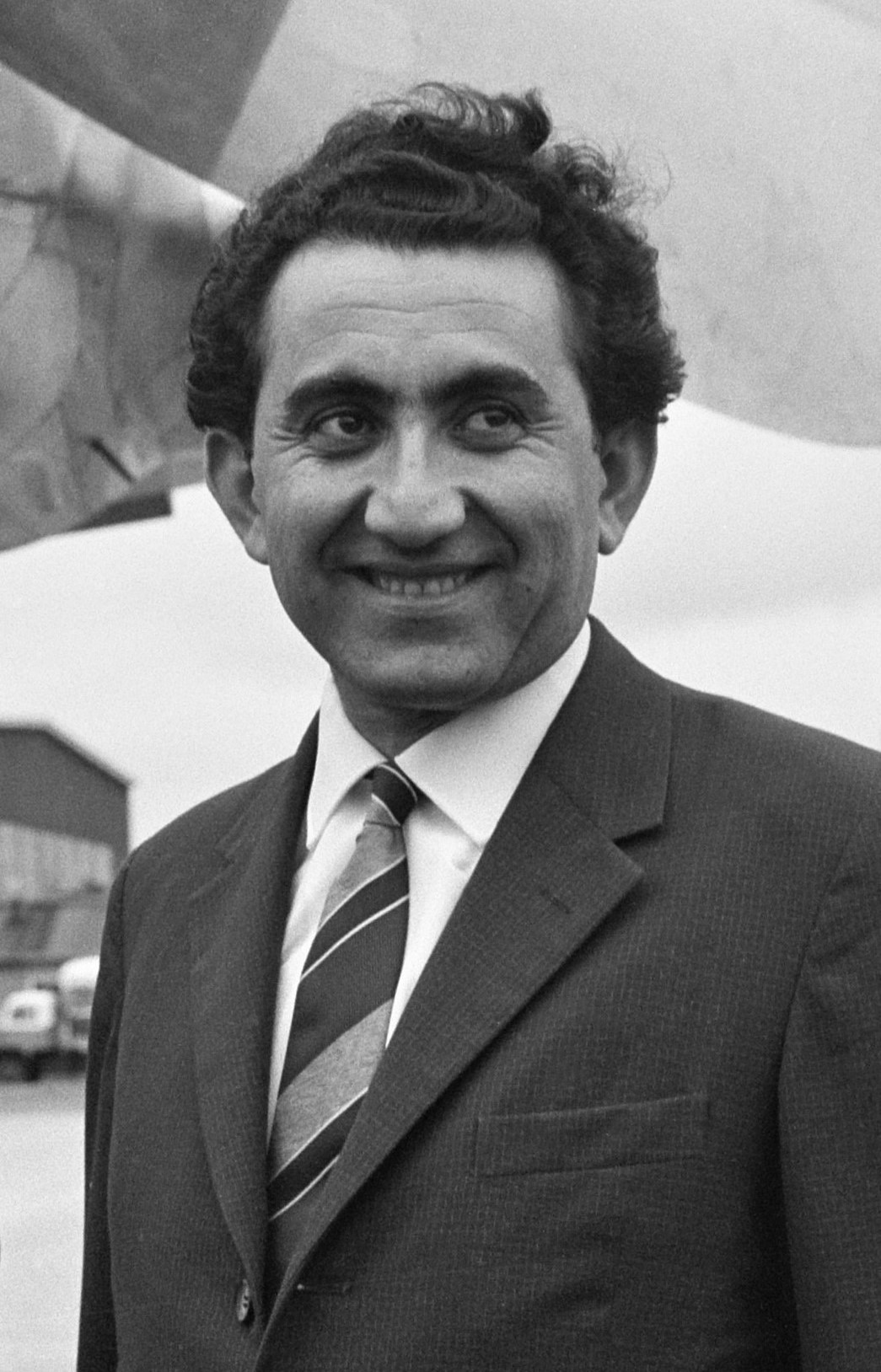 Tigran Petrosian: The Iron Defender of Chess